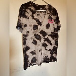 PINK by Victorias Secret Black and Grey Tie-Dye V-Neck Tee
